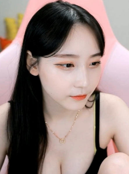 樱花视频无限制版