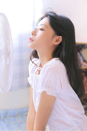 嘿嘿视频免费观看版