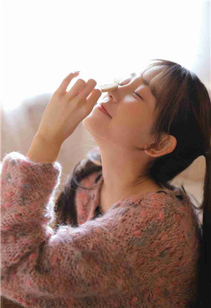 野花韩国视频观看免费高清版