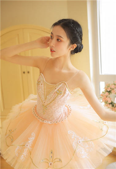 草莓榴莲樱桃蜜桃秋葵绿巨人免费观看版