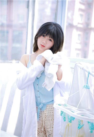 幸福宝草莓鸭脖芭乐向日葵精简版