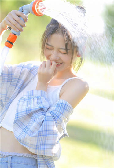 丝瓜芭乐小猪向日葵草莓鸭脖免费播放版