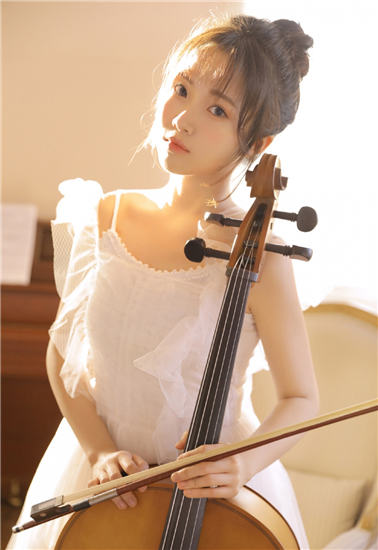 丝瓜草莓香蕉18岁无限免费版